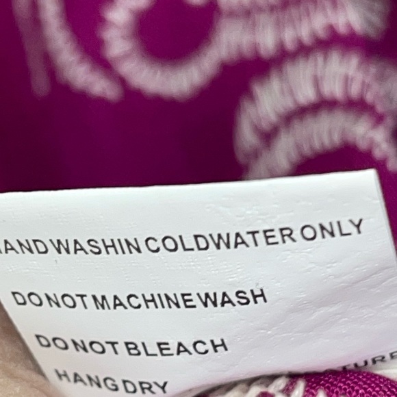 Solitaire embroidered blouse. Size medium GUC - Picture 9 of 9